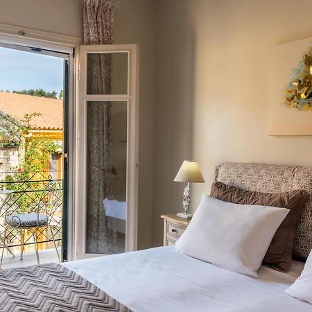 Maisonette Elena Longos  ภายนอก รูปภาพ
