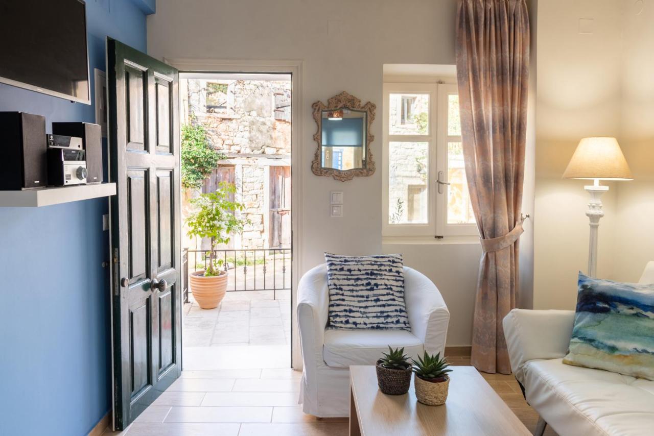 Maisonette Elena Longos  ภายนอก รูปภาพ