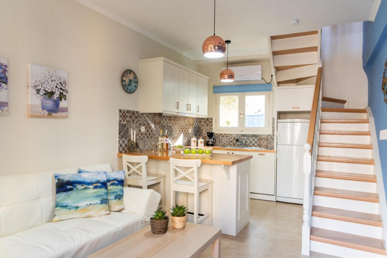 Maisonette Elena Longos  ภายนอก รูปภาพ