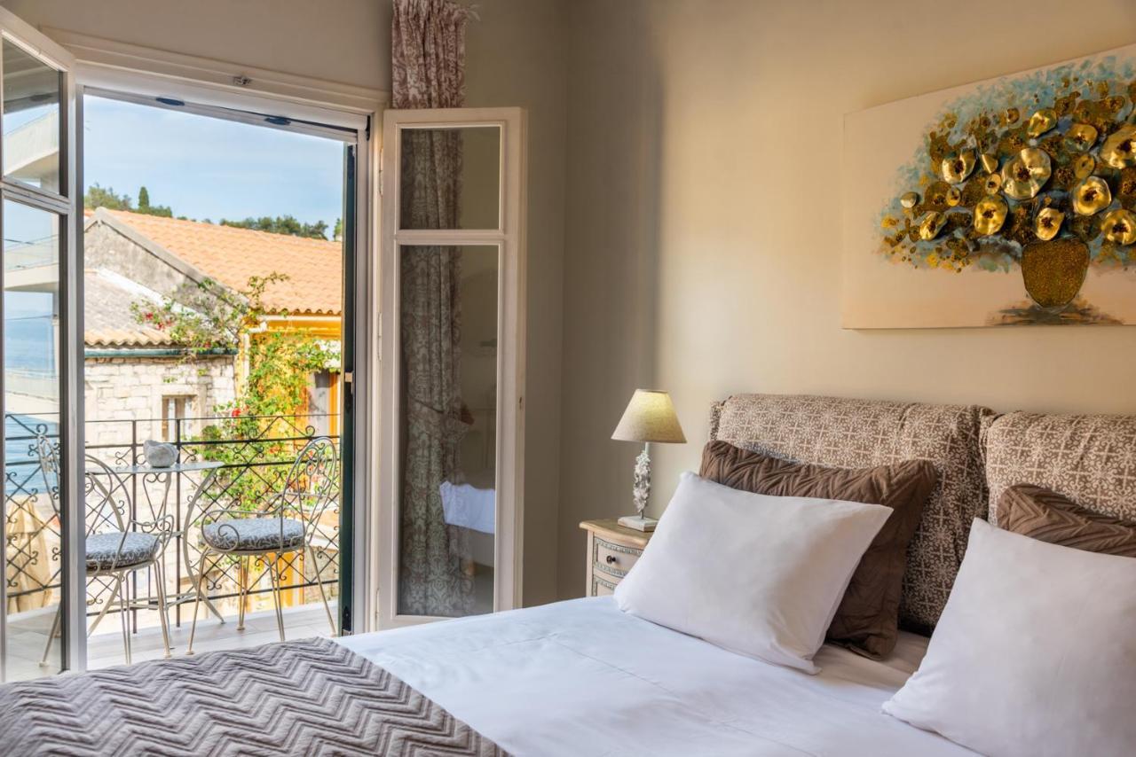 Maisonette Elena Longos  ภายนอก รูปภาพ